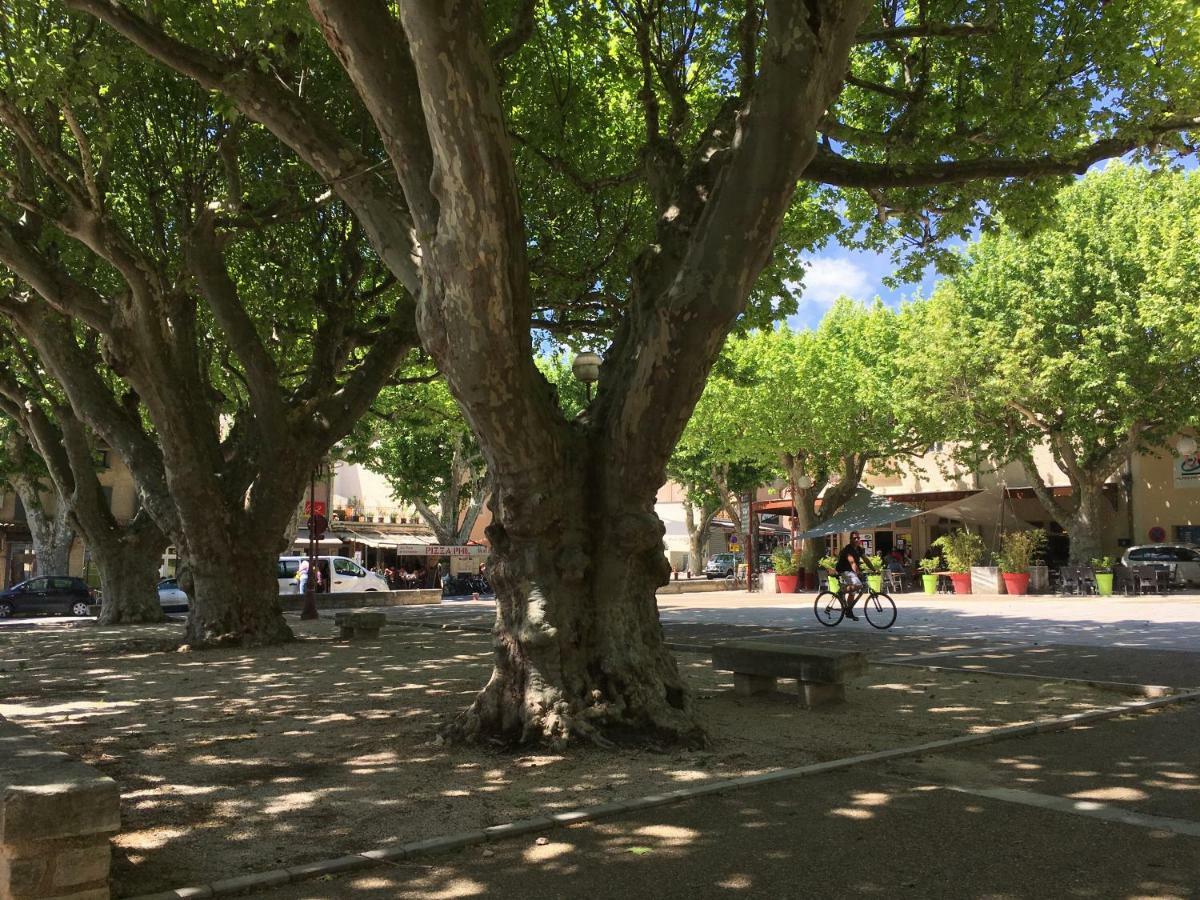 בדואן "La Place Du Village" מראה חיצוני תמונה